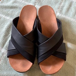 7 Wide Baretraps Carmiela Black Wedge Slide Sandal